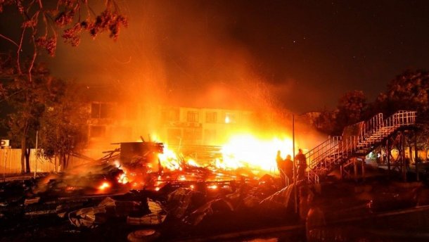 Як триває розслідування пожежі в таборі Вікторія, у якій загинули діти 03