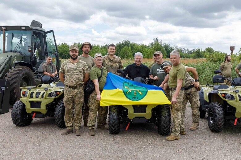 Нову партію FPV-дронів та техніки доставили військовим, які воюють на Донеччині