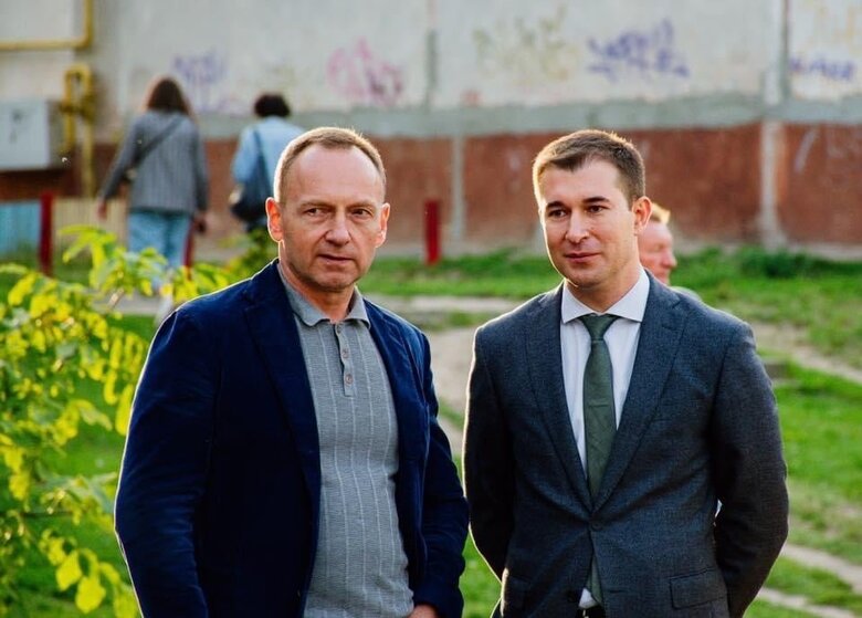 Ломако і Атрошенко