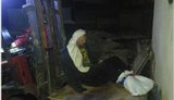 Патрульні поліцейські Одеси врятували чоловіка, який примерз до даху будинку. ФОТО