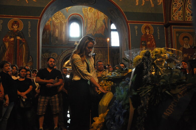 З телеведучим та військовим Карімом Гуламовим, який загинув у бою з російськими окупантами, попрощались у Києві 54