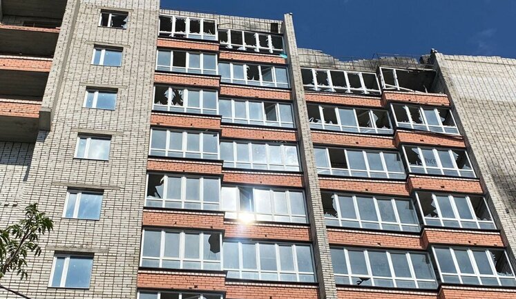 Оккупанты били по Никопольскому району FPV-дронами и из артиллерии: повреждены многоэтажка, многоквартирные и частные дома. ФОТОРЕПОРТАЖ