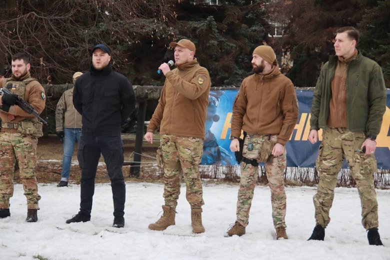 Майже тисяча осіб взяла участь у масштабному вишколі Нацкорпусу у Харкові 02