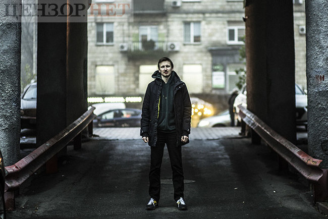 Автор проєкту Ukraїner Богдан Логвиненко: Люди живуть на цій землі, слухають російський реп, стежать за виборами в Америці, а що відбувається поряд - часто не знають 05 Автор проєкту Ukraїner Богдан Логвиненко: Люди живуть на цій землі, слухають російський реп, стежать за виборами в Америці, а що відбувається поряд - часто не знають 05