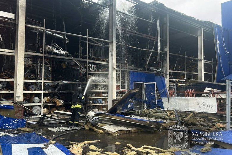 Russian strike on a shopping center in Kharkiv