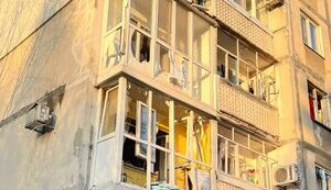 Ворог атакував Полтавщину: важко поранено людину, пошкоджено багатоповерхівки. ФОТОрепортаж