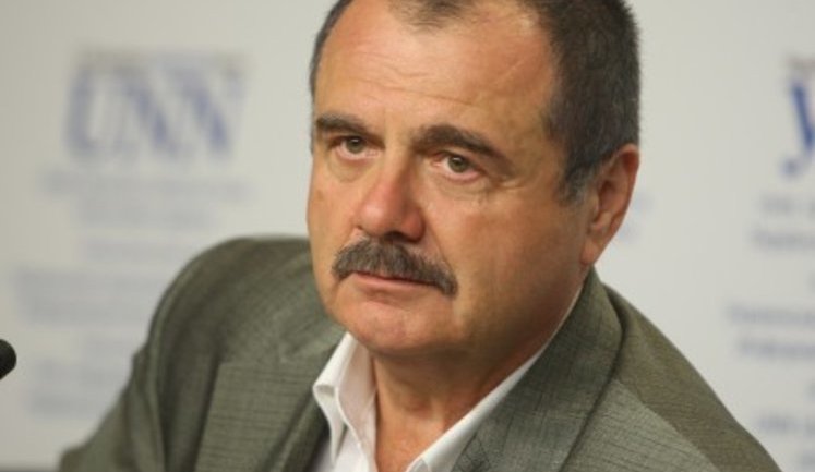 Директор столичного Центру екстреної допомоги Анатолій Вершигора: "Коли я чую слово "премія", мене починає колотити. Дайте медикам нарешті нормальну зарплату"