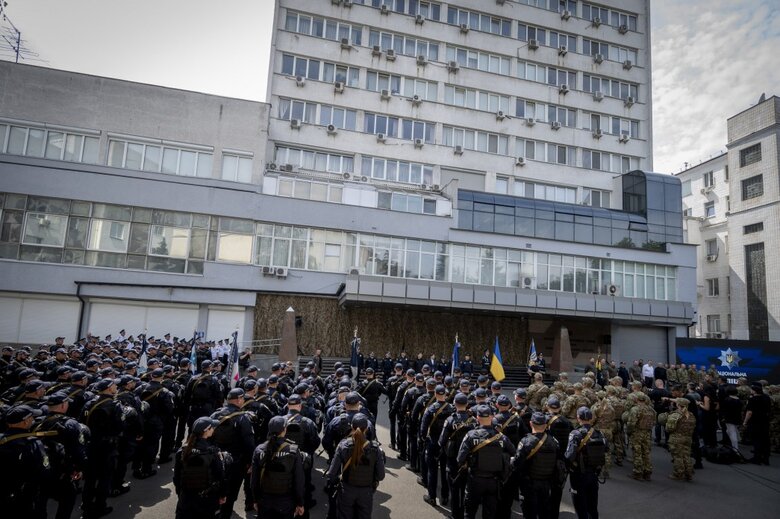 Зеленський вручив нагороди з нагоди Дня нацполіції