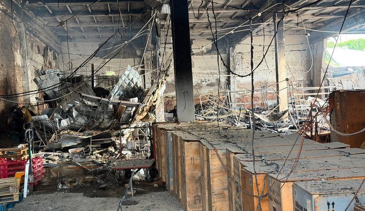 Russia struck ’Nova Poshta’ parcel depot in Izium with KAB. PHOTOS