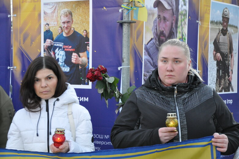 В Киеве почтили память погибших героев полка Азов 11