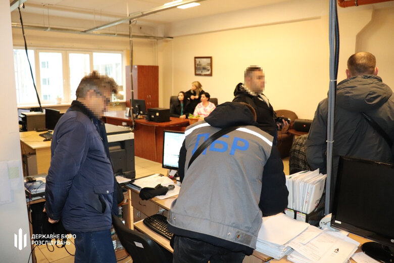 Владельцев и топменджмент концерна, поставлявшего комплектующие российской оборонке, задержало ГБР 05