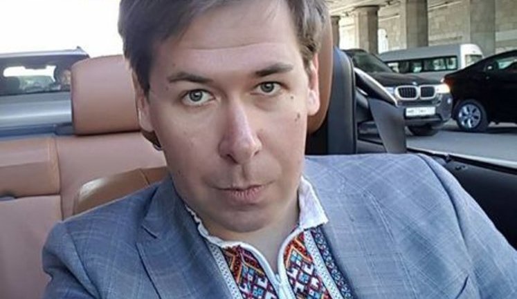 Порошенко противостоит не отдельный заявитель , а в целом Офис президента Зеленского, - адвокат Новиков