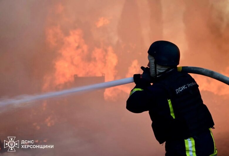 Наслідки удару по складу в Херсоні
