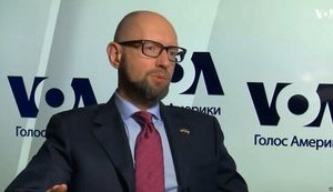 Яценюк: За обсягом витрат на оборону відносно ВВП Україна вже може бути членом НАТО