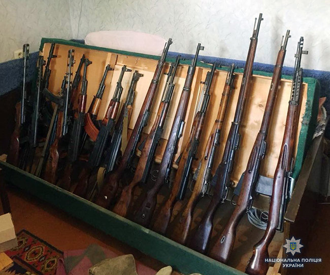 Правоохранителями Запорожья прекращена деятельность ОПГ, которая занималась поставкой огнестрельного оружия и боеприпасов на заказ 11