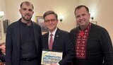 Спікер Палати представників Конгресу США зустрівся з Сергієм Гайдаржи, дружина і син якого загинули від російського удару по Одесі