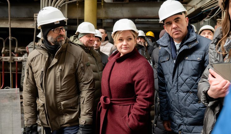 Генсек Ради Європи Берсе відвідав пошкоджену російськими атаками ТЕЦ у Києві. ФОТОрепортаж