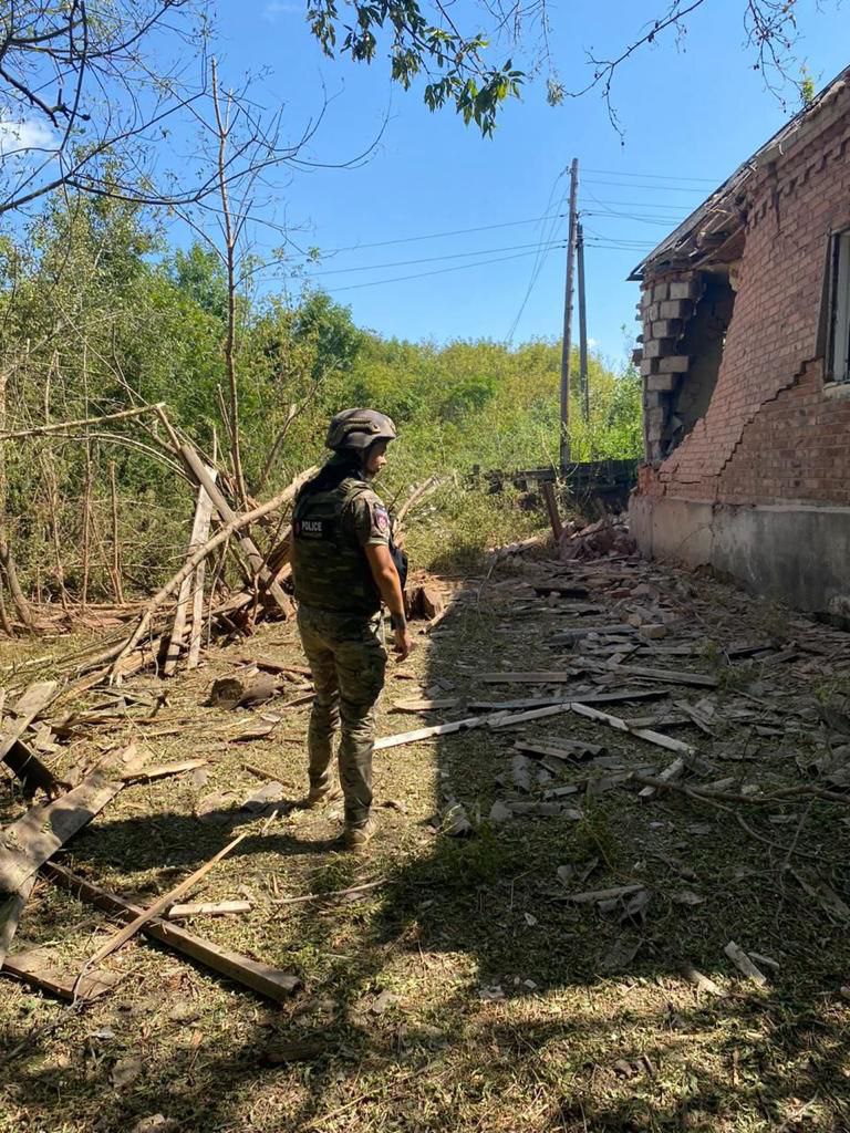 Наслідки обстрілу Донеччини: Росіяни поранили 7 осіб 03
