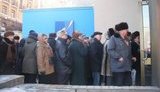 Янукович поручил Арбузову вернуть деньги всем вкладчикам "Родовид банка"
