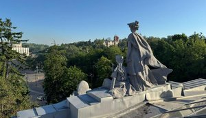 Сьогоднішня атака стала наймасштабнішою за кількістю пошкоджень культурних закладів Києва, - Бережна. ФОТОрепортаж