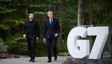 Zelenskyy and Carney meeting on the sidelines of the G7 summit