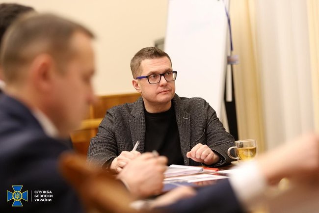 У нас две приоритетные версии крушения лайнера МАУ в Иране - террористический акт и ракета, - глава СБУ Баканов 01