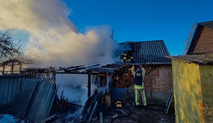 Россияне атаковали беспилотниками Сумы и область: три человека пострадали, повреждены многоэтажки. ФОТОРЕПОРТАЖ