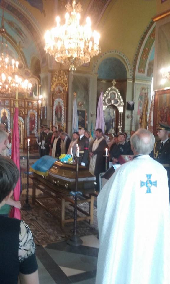 Загиблого бійця Івана Сперелупа поховали на Львівщині 06