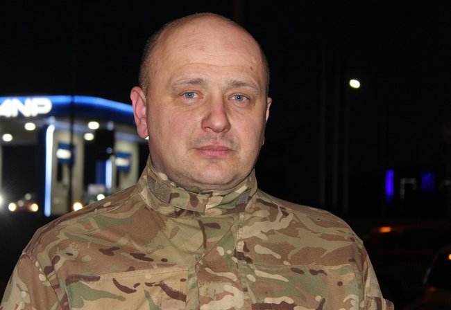 Ремонт двигуна на заводі коштує від 100 тисяч гривень, у нас – в рази менше. Як у київській військовій частині лагодять мотори для бронетехніки та чому досвідчені фахівці працюють за 3600 гривень на місяць 01