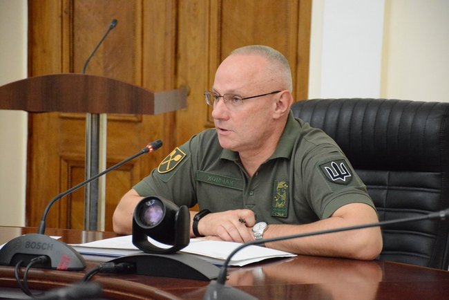 Глава Генштабу ЗСУ Хомчак зустрівся з представниками волонтерських організацій 01