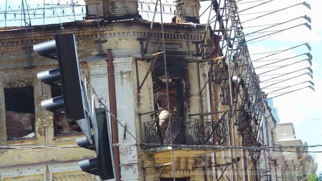 Наслідки масштабної пожежі в центрі Києва 01
