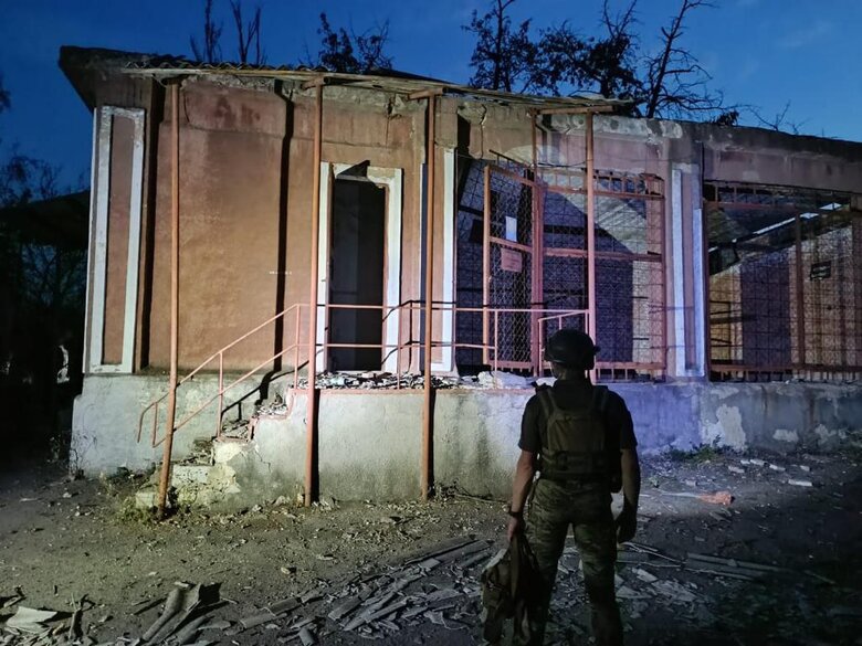 Доба на Донеччині: масовані удари по Авдіївці, на Костянтинівку росіяни скинули керовану авіабомбу, є загиблі та поранені 02