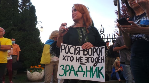 Под Офисом Зеленского в Киеве прошла акция протеста против условий прекращения огня на Донбассе 21