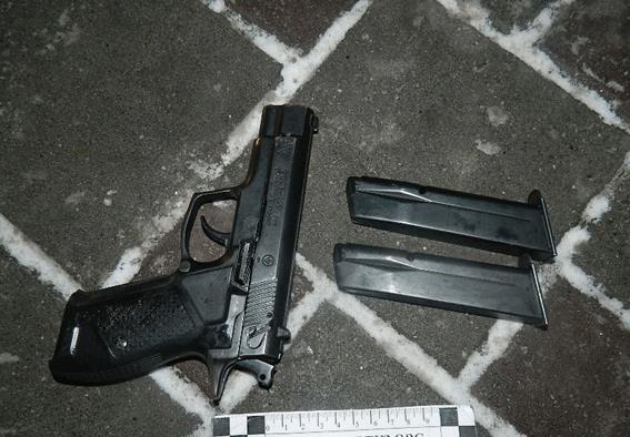 стрельба пистолет