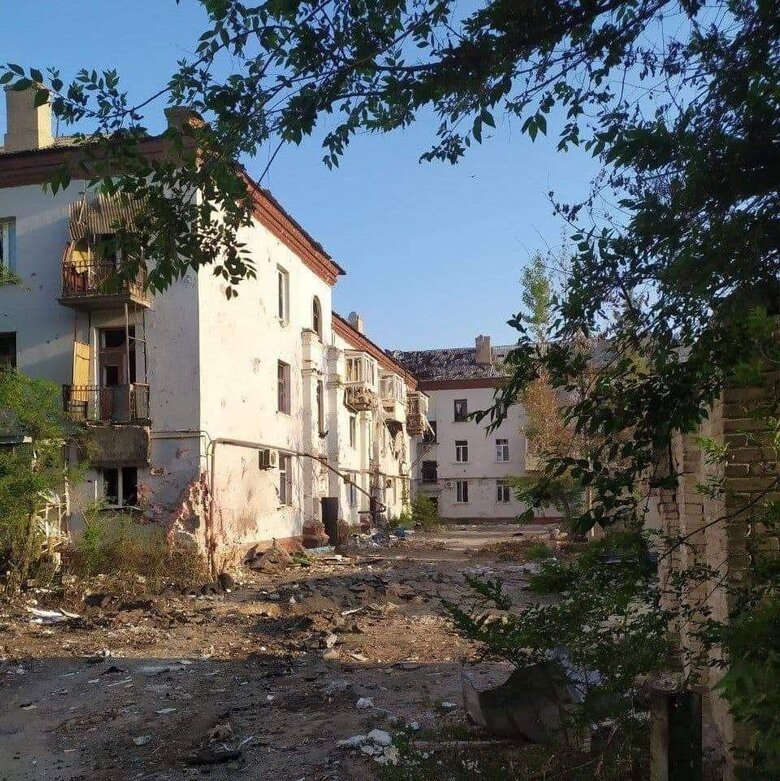 Россияне пытаются зайти в Лисичанск. Наносят артиллерийские и авиаудары. Есть погибшие, а в больнице Днепра спасают жизнь двоих детей, - Гайдай 06