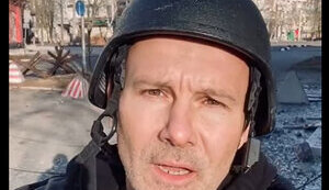 "Здесь горячо, но город непокоренный, как и вся Украина", - Вакарчук обратился к украинцам из Бахмута. ВИДЕО