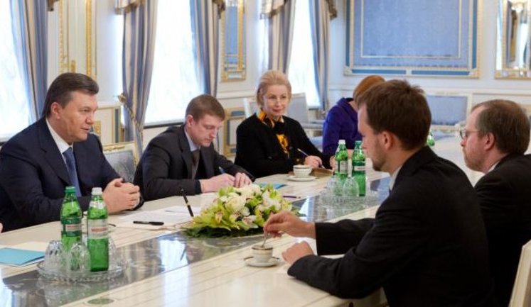 У президента рассказали о чем Янукович говорил с директором "Freedom House". ФОТО