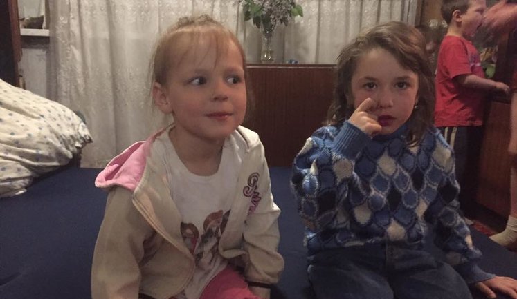 Two sisters aged six and seven orphaned as militants shelled Avdiivka. PHOTOS