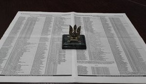 "На все приходит время расплаты!": Луценко сообщил о первых повестках по 727 предателям и сепаратистам. ФОТО