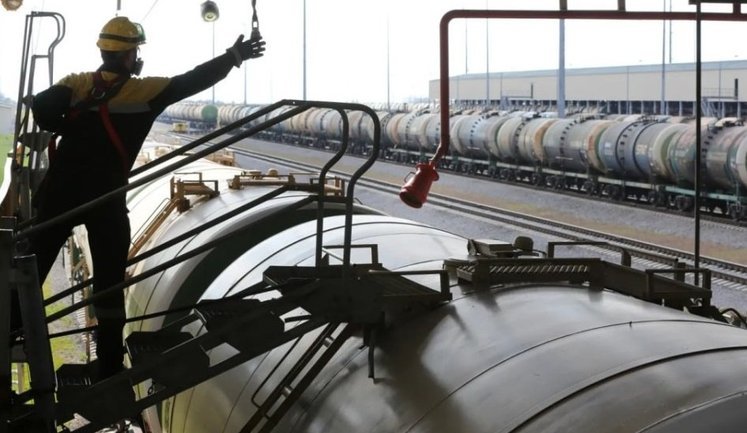 Наслідки паливної кризи: Росія з 1 квітня готується заборонити експорт бензину