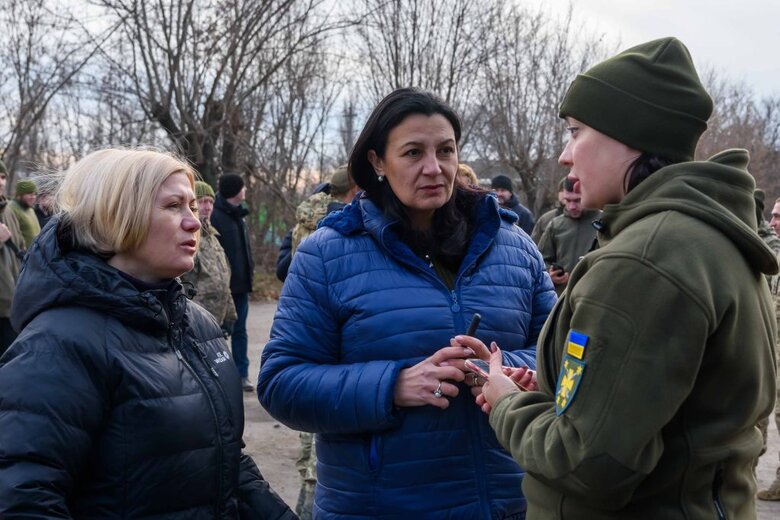 Воинам, защищающим Украину на Востоке, передали грузовики, квадрокоптеры и стирально-душевые комплексы 04