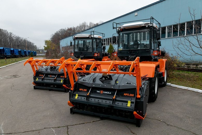 "Укрзалізниця" отримала нову партію спецтехніки