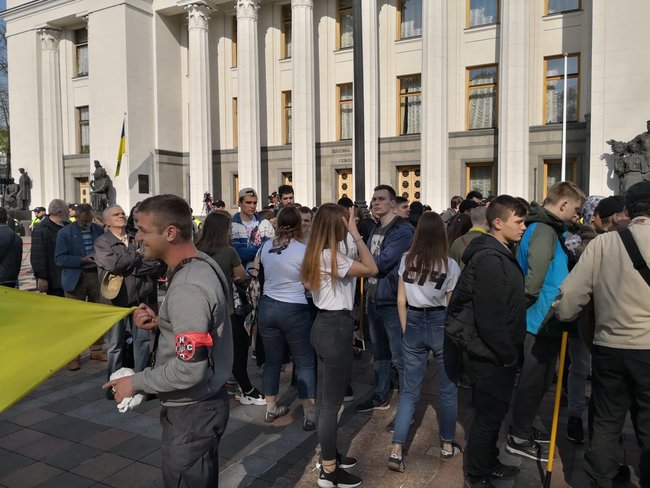 278 голосів за мову. Так багато, скільки і не чекали 04