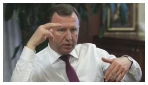Экс-глава таможни Анатолий Макаренко: "Телевизионное "бла-бла-шоу" о таможенных реформах на хлеб не намажешь и в наряд не оденешь"