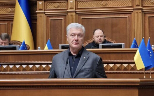 Петра Порошенка вкотре не випустили у закордонне відрядження