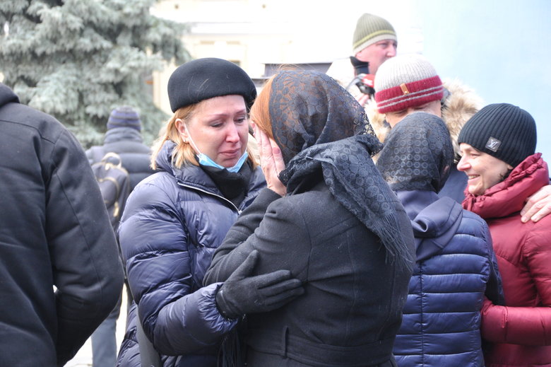 С легендарным волонтером Сергеем Максимцом простились в Киеве 40