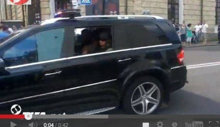 На праздновании Крещения Руси Януковича охраняло спецподразделение в полной боевой экипировке. ФОТО
