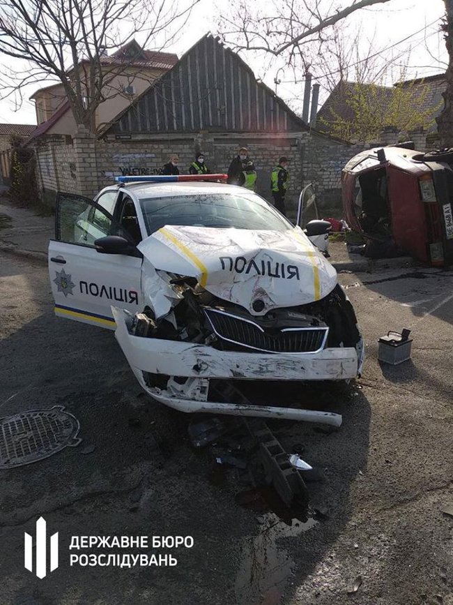 ГБР расследует ДТП с участием автомобиля полиции в Херсоне 01