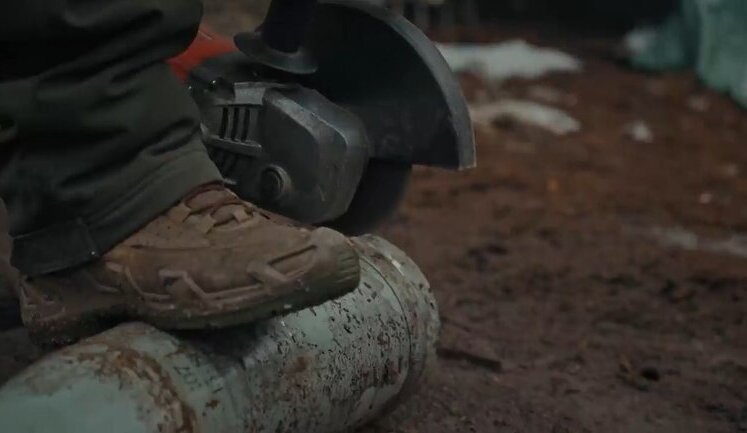Hell’s Kitchen: sappers of 92nd Separate Mechanized Brigade turn damaged trophy ammunition into serviceable ammunition. VIDEO