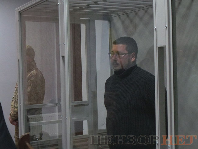 Суд вирішив розглядати справу Єжова в закритому режимі 04